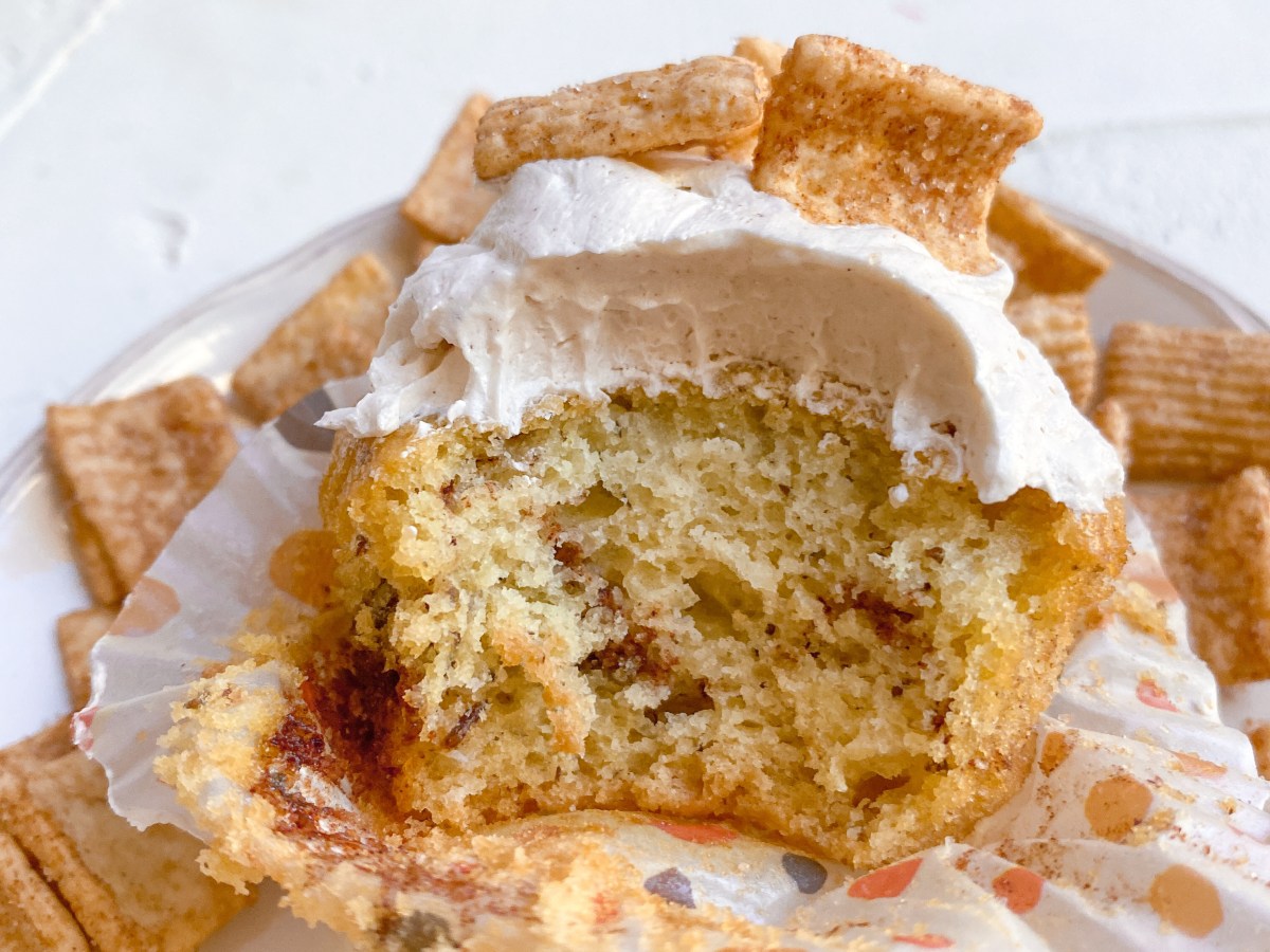 Cinnamon Sugar Cereal&nbsp;Cupcakes