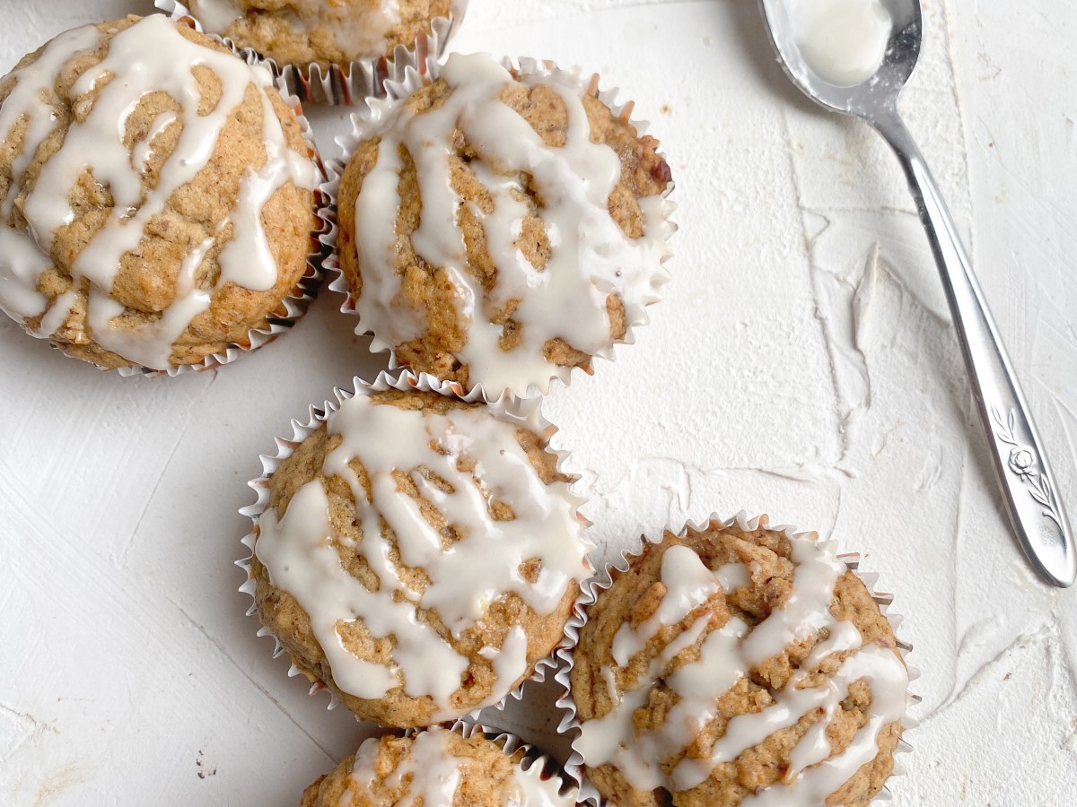 Glazed Cinnamon Applesauce&nbsp;Muffins